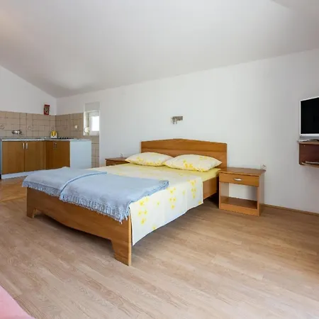 Studio Fur 3 Personen Ca 30 Qm In Crikvenica, Kvarner Bucht Und Umgebung